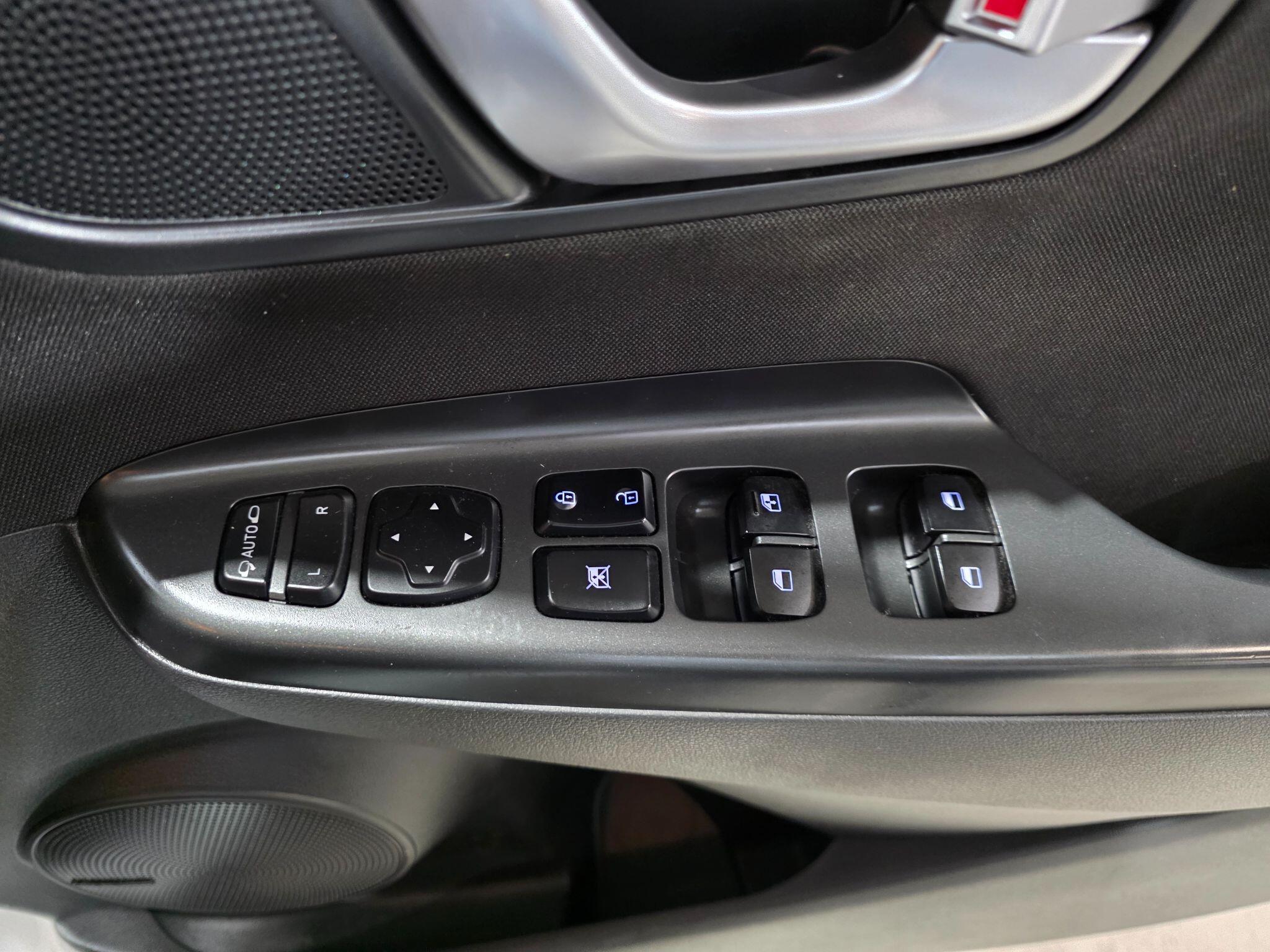 Hyundai Kona view 14