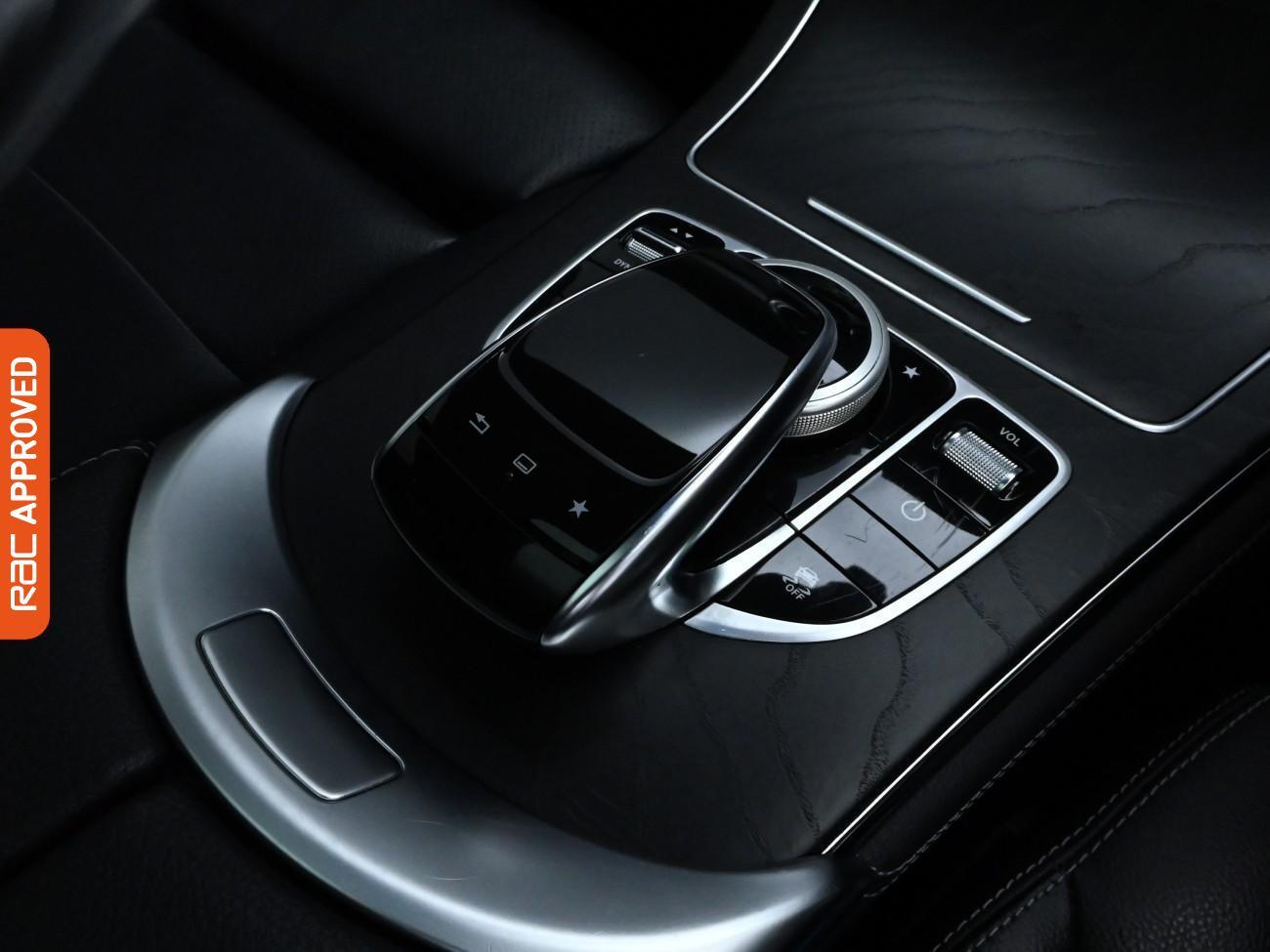 Mercedes-Benz GLC view 24