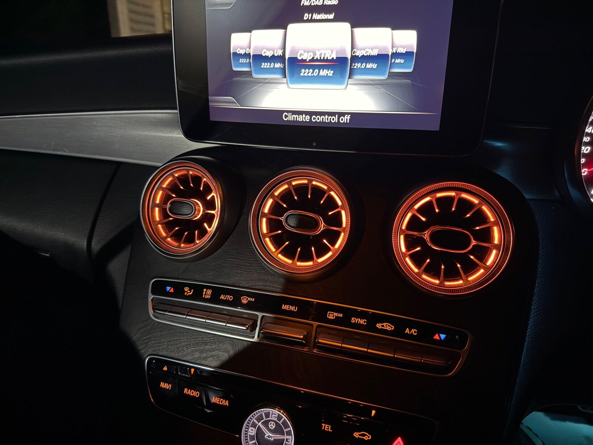 Mercedes-Benz C-Class view 79