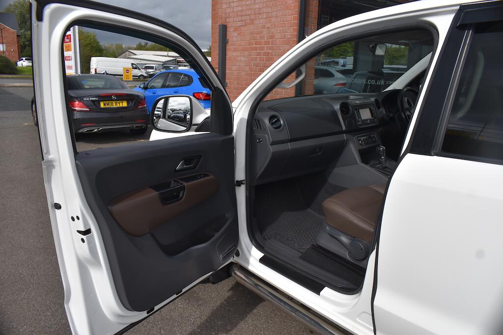 Volkswagen Amarok view 46