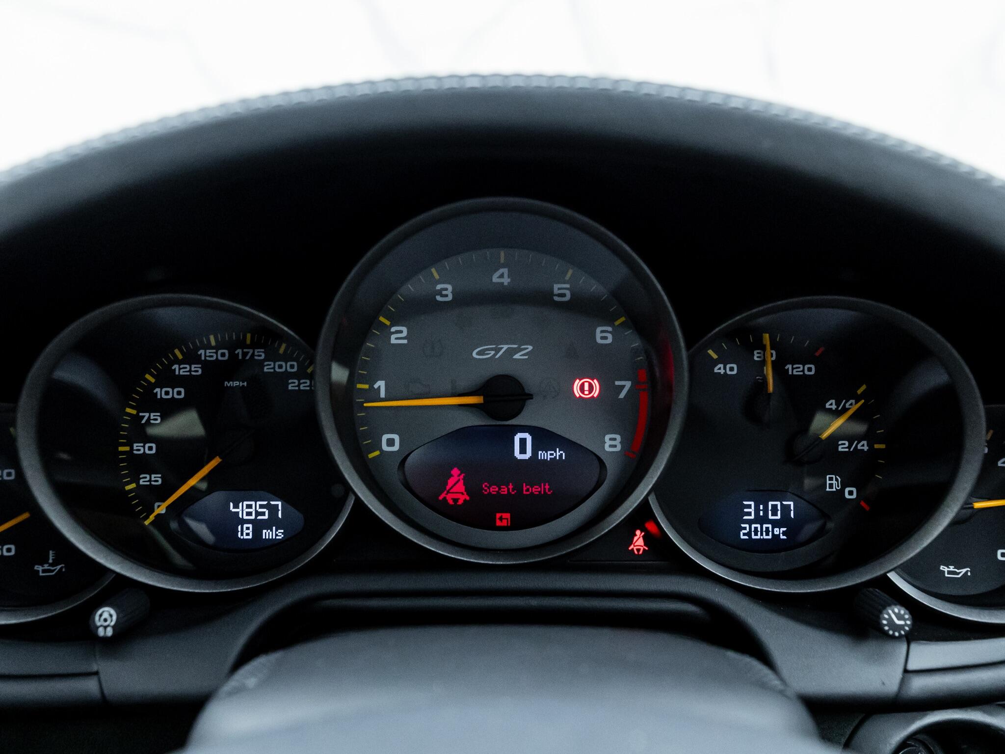 Porsche 911 view 30