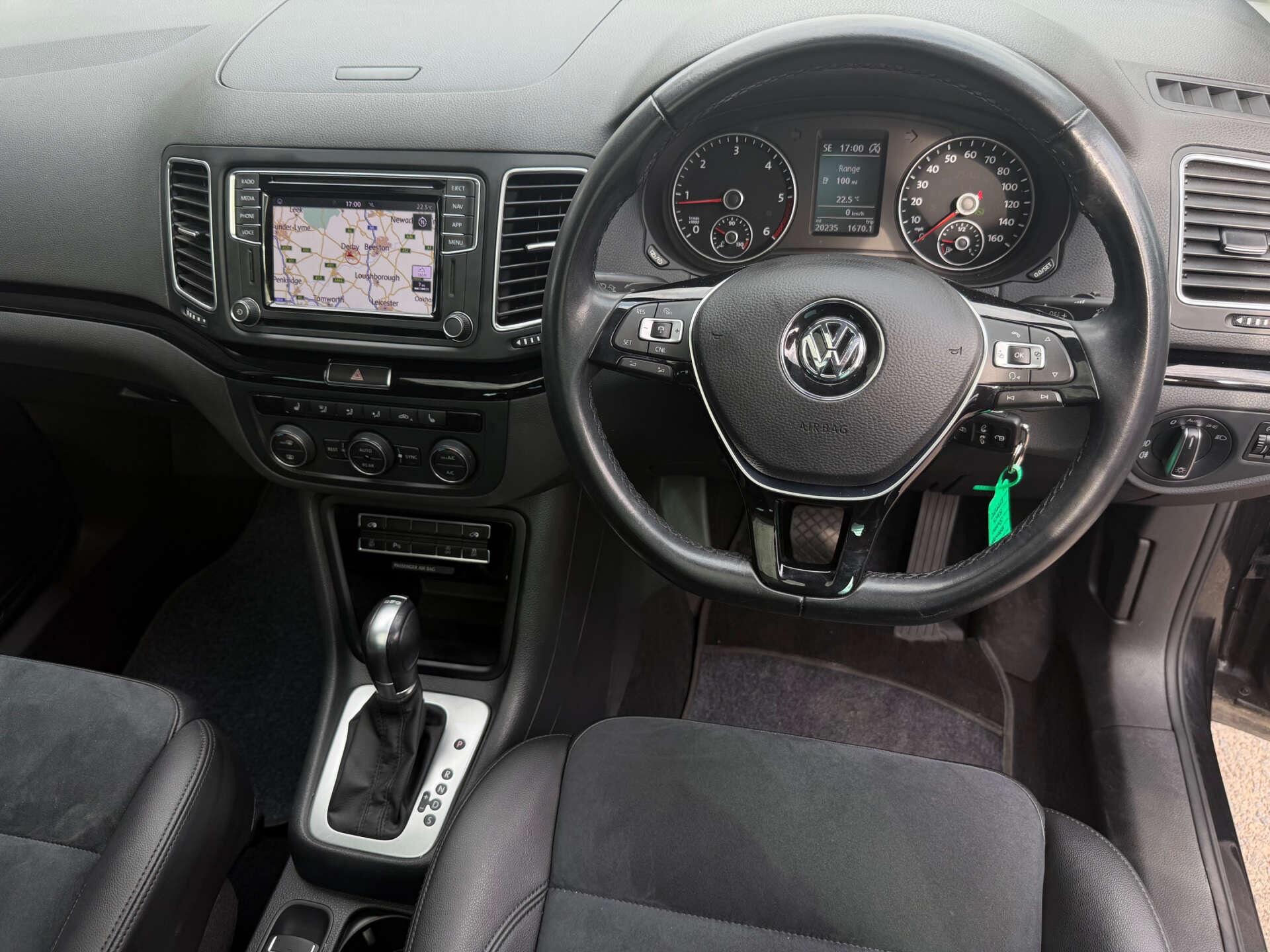 Volkswagen Sharan view 22