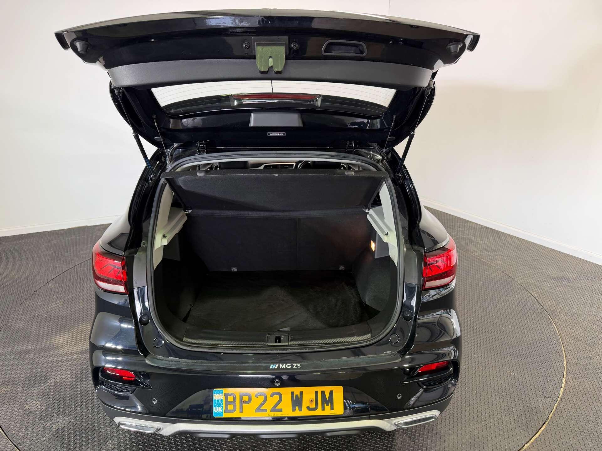 MG ZS view 12