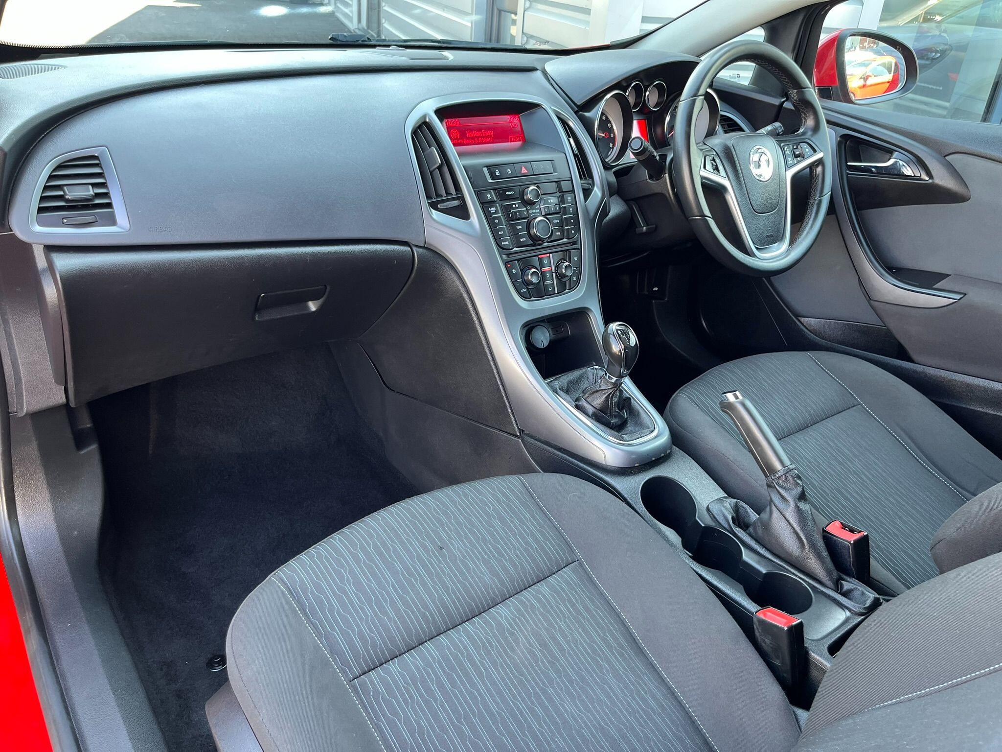 Vauxhall Astra GTC view 27