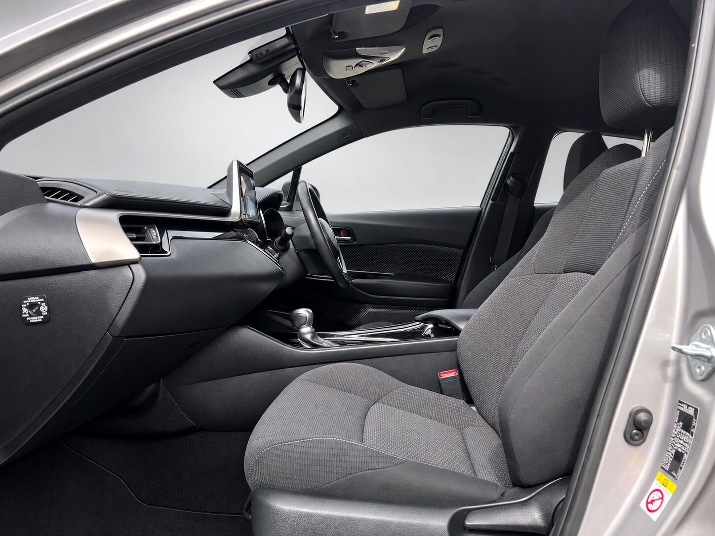 Toyota C-HR view 34