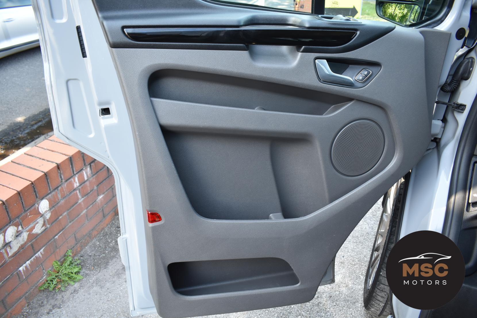 Ford Transit Custom view 63