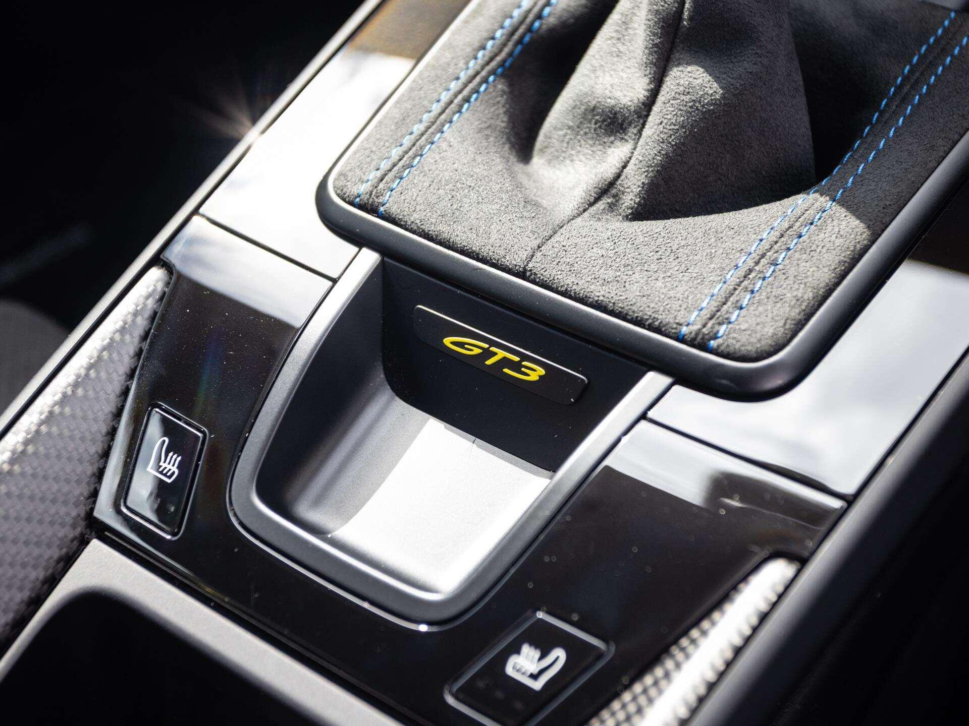 Porsche 911 view 21