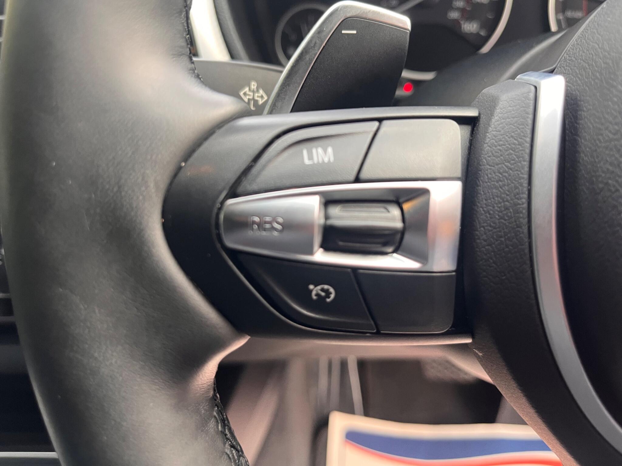 BMW 3 Series view 28