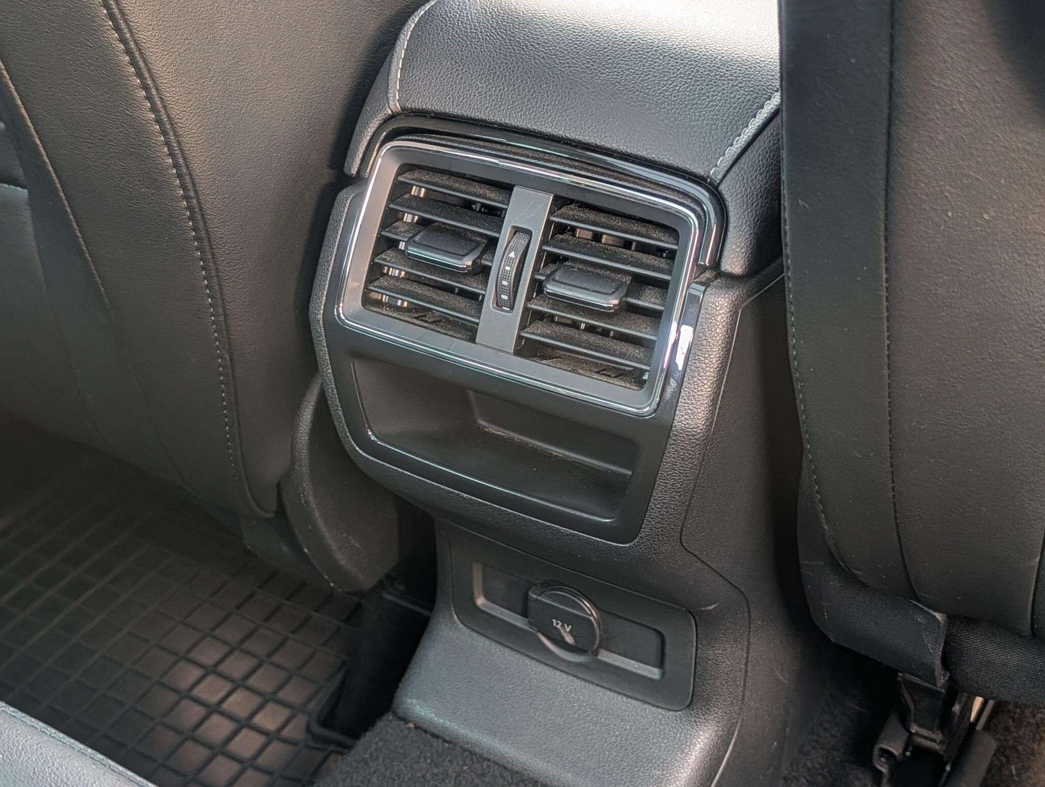 Skoda Karoq view 35