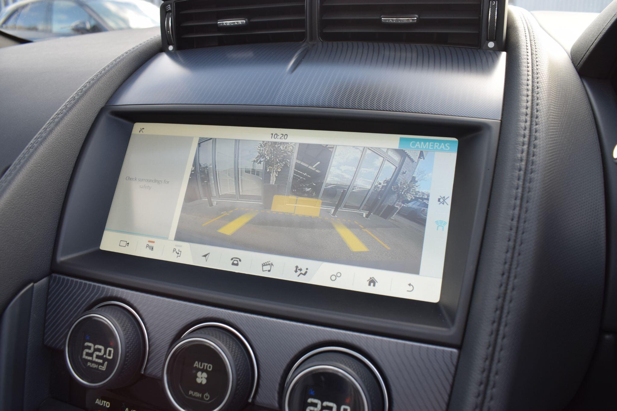 Jaguar F-Type view 21