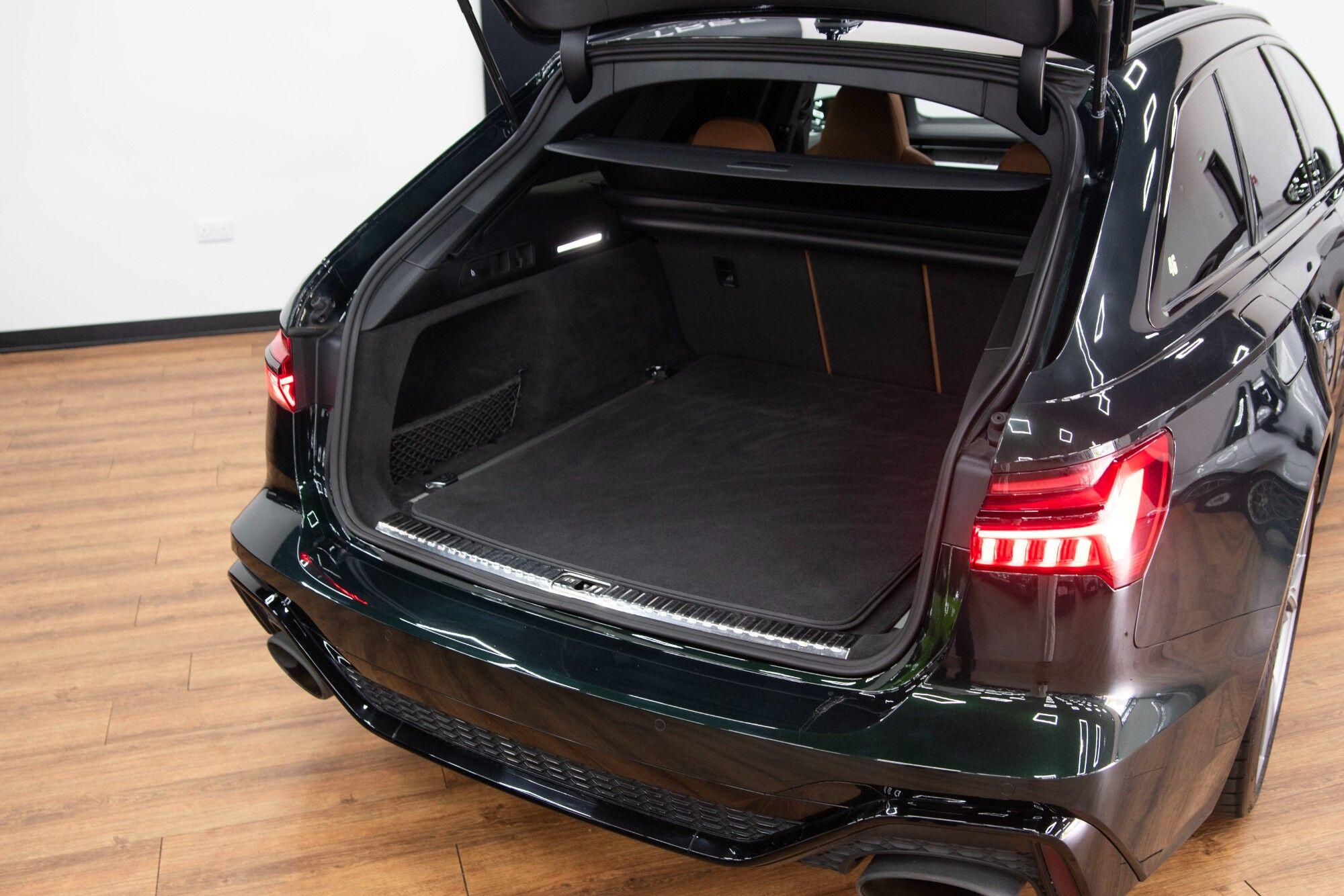 Audi RS6 view 22