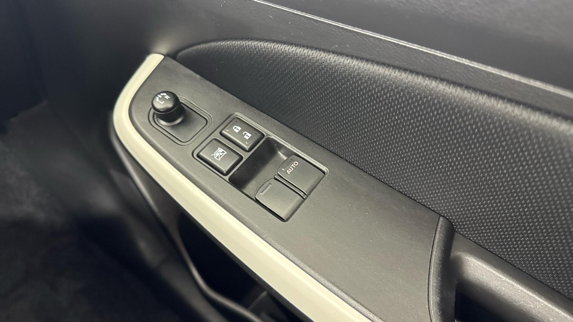 Suzuki Swift view 34