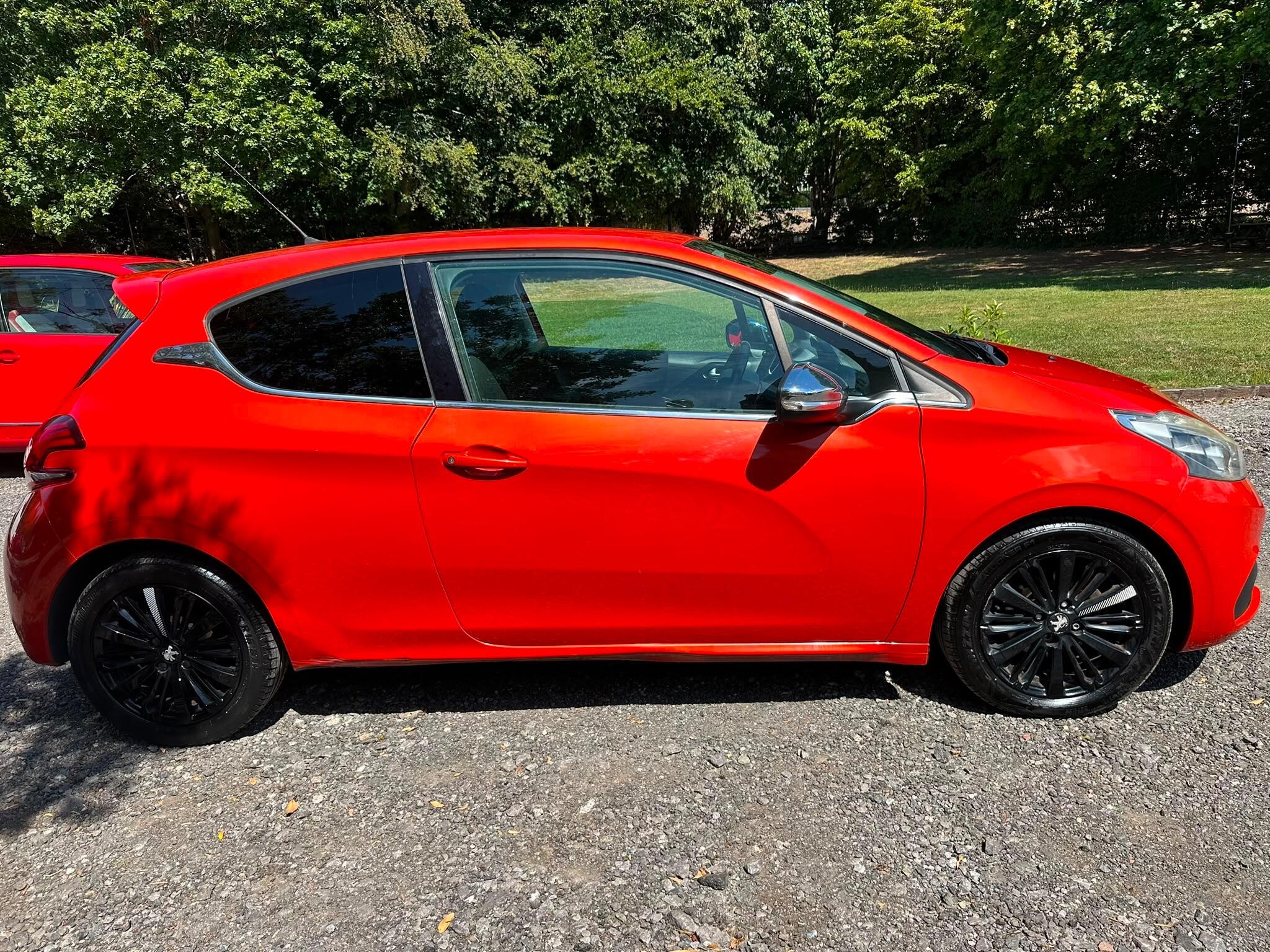 Peugeot 208 view 15