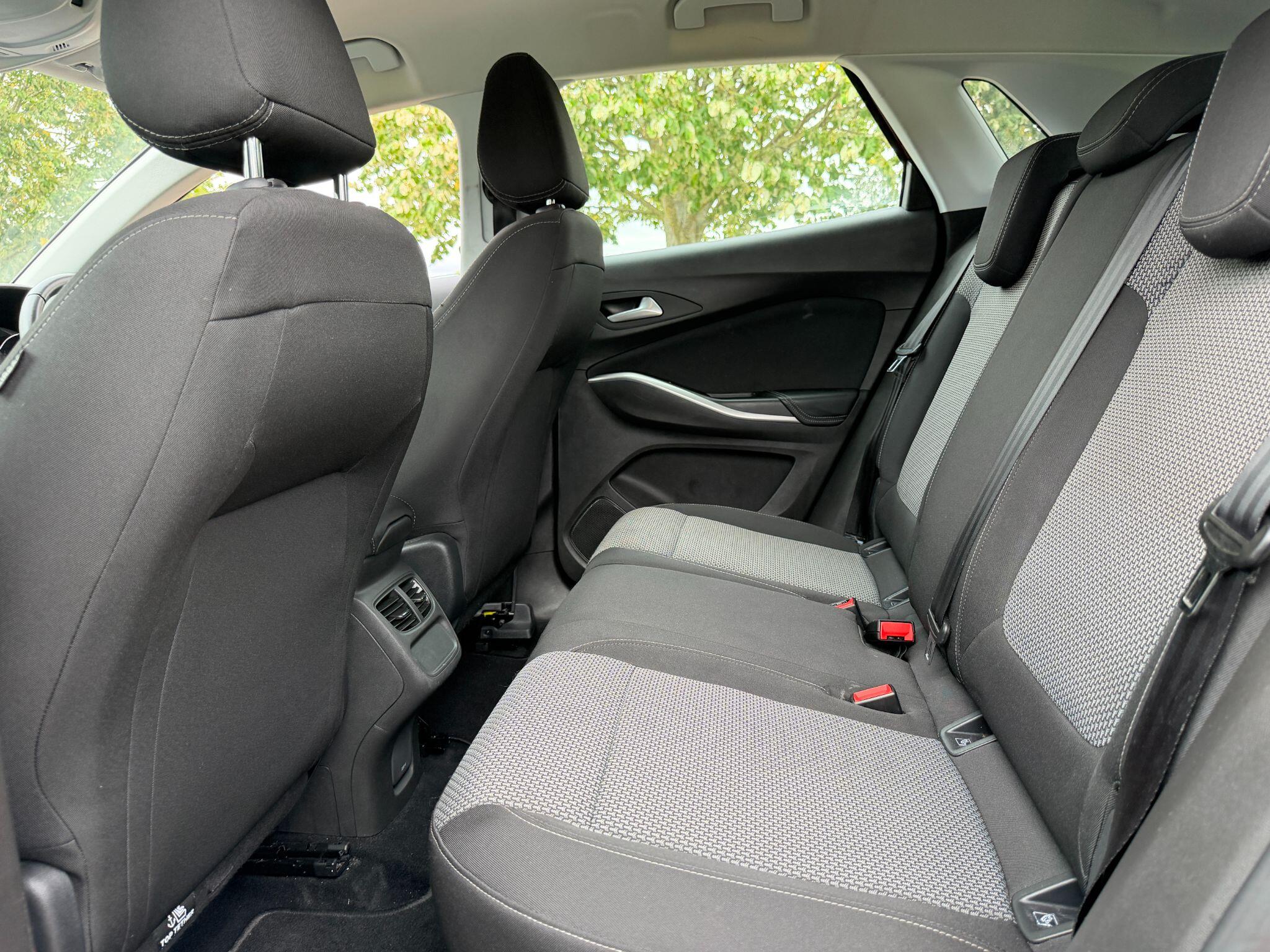 Vauxhall Grandland X view 26