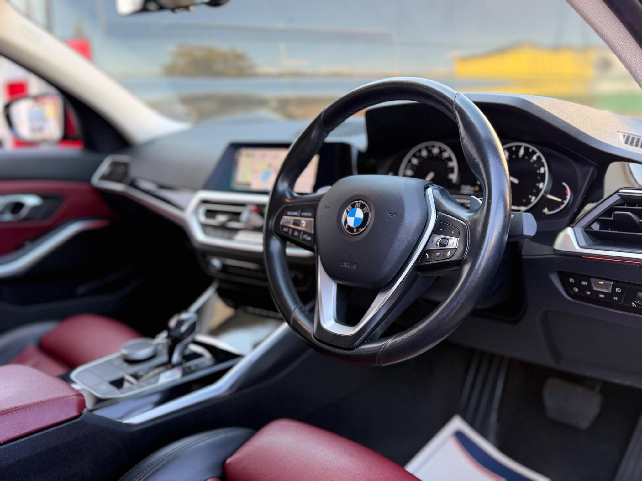 BMW 3 Series view 16