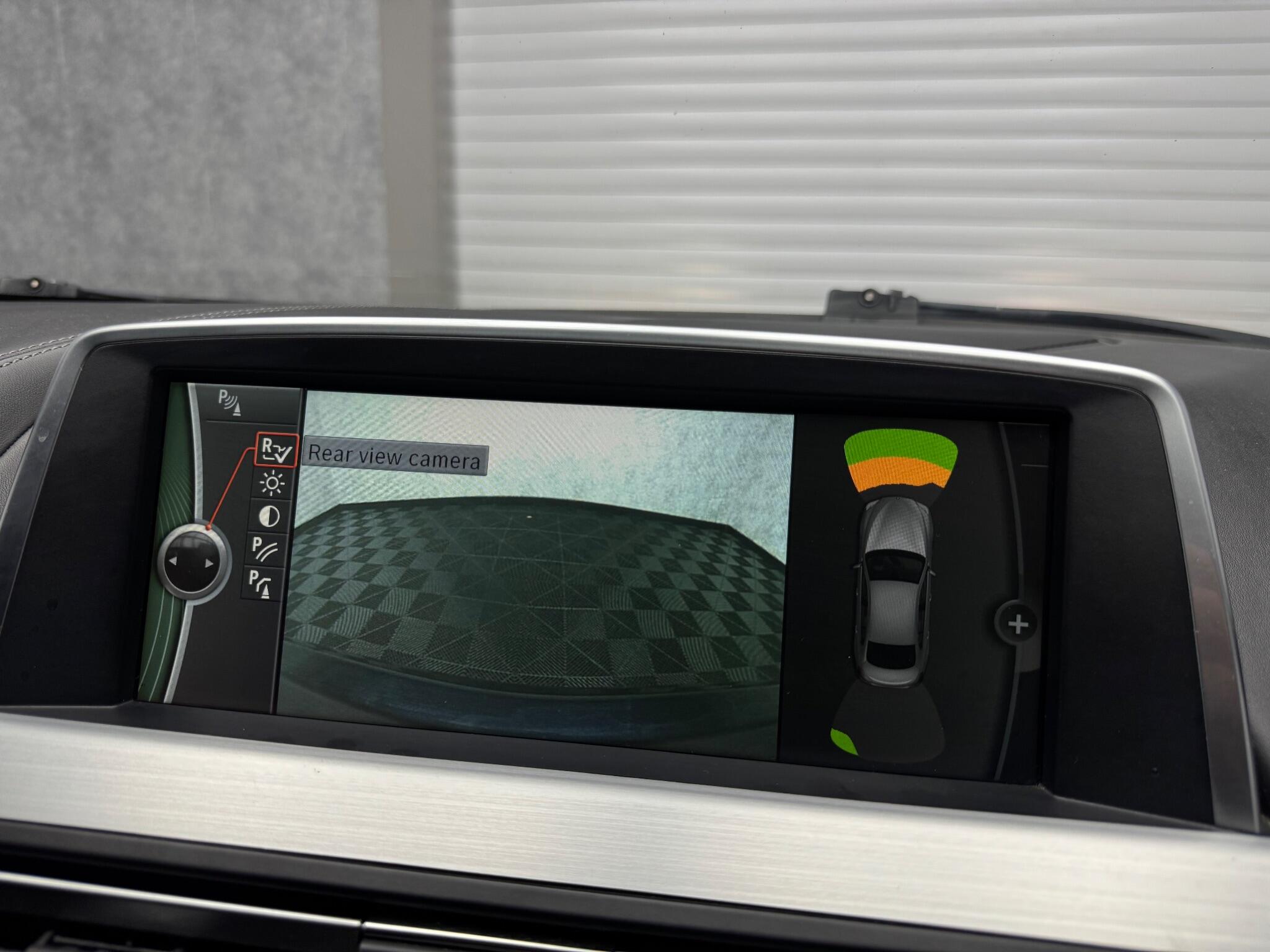 BMW 6 Series view 11