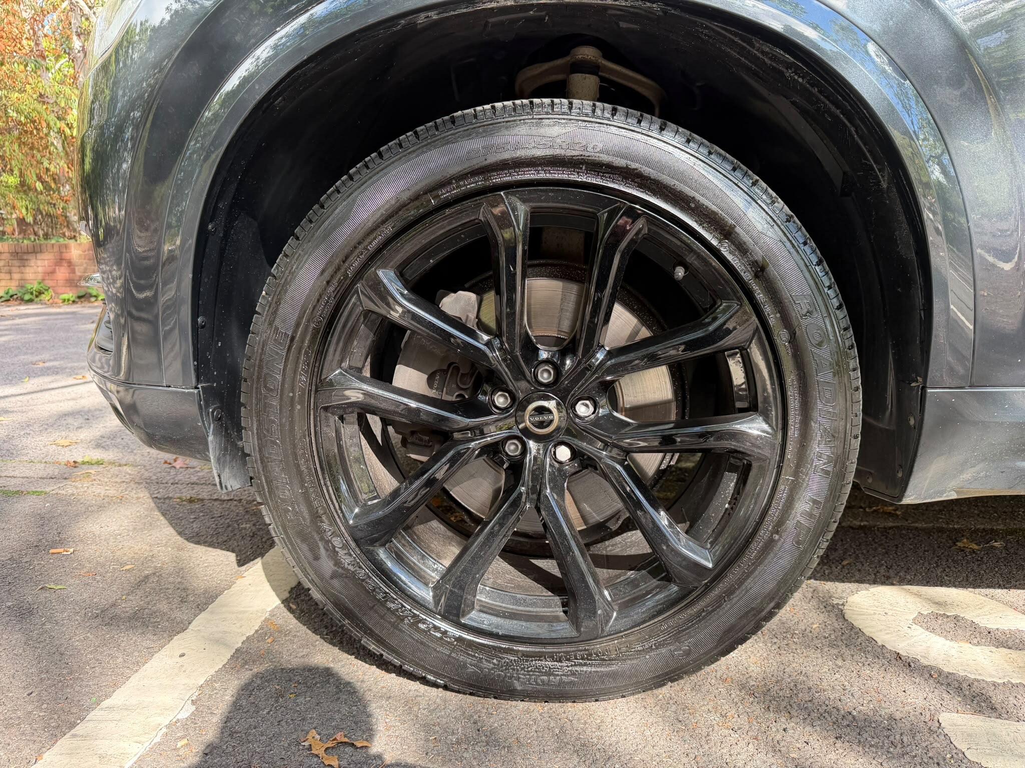 Volvo XC90 view 25