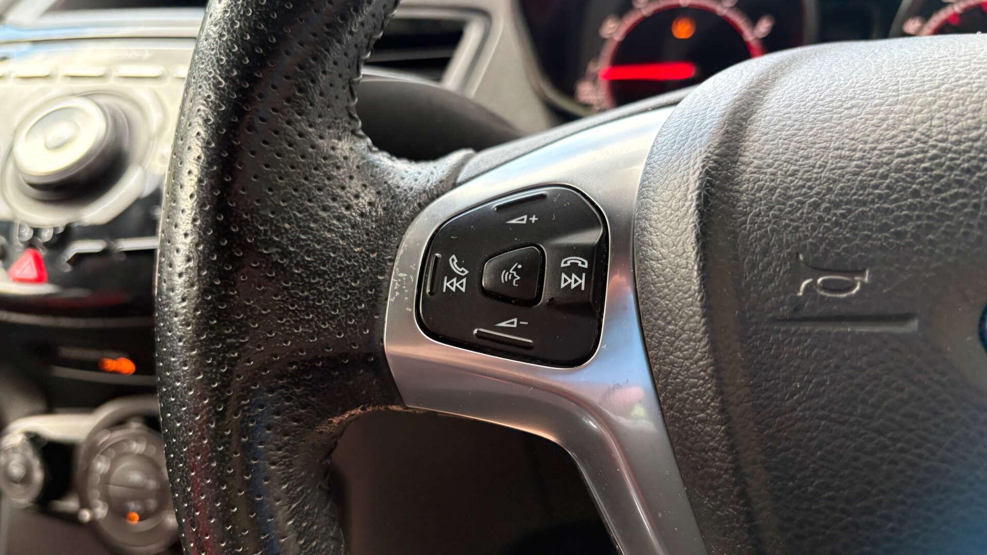 Ford Fiesta view 17