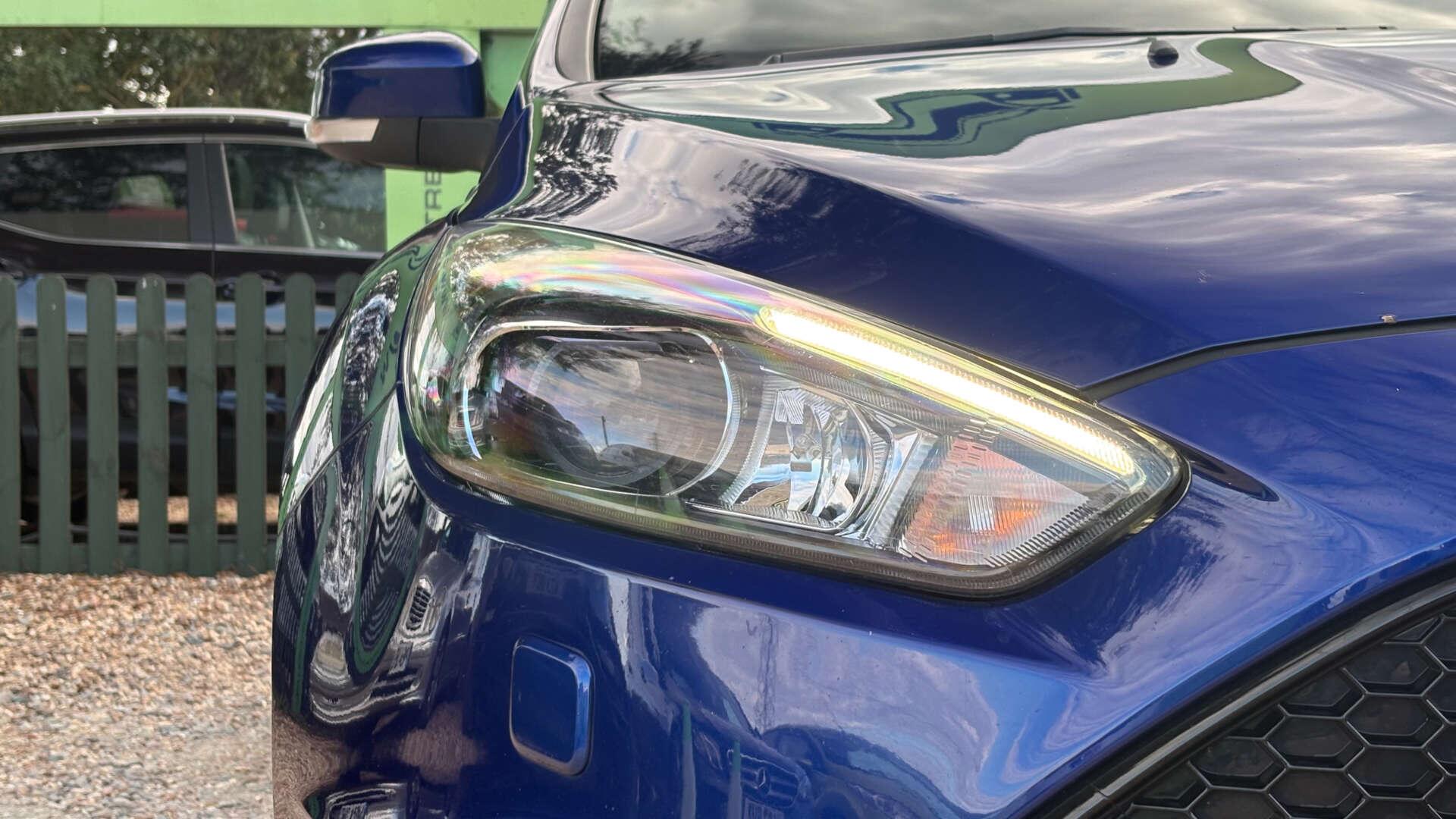 Ford Focus view 41