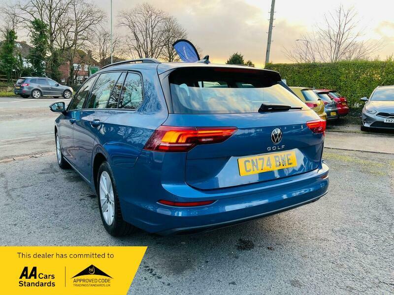 2025 Volkswagen Golf 1.5 TSI Life Euro 6 (s/s) 5dr • 2,100 miles image 4