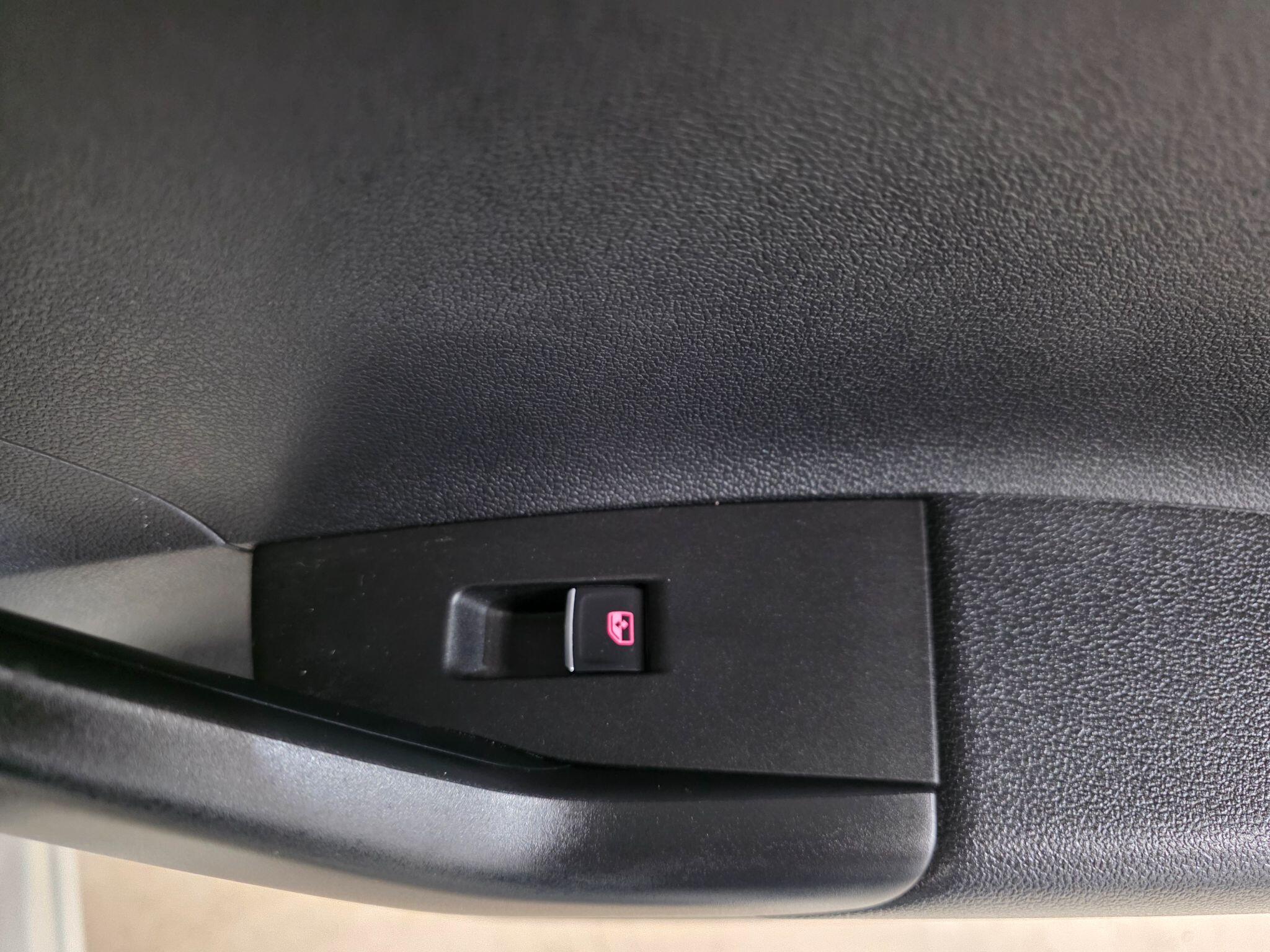 Volkswagen Polo view 22