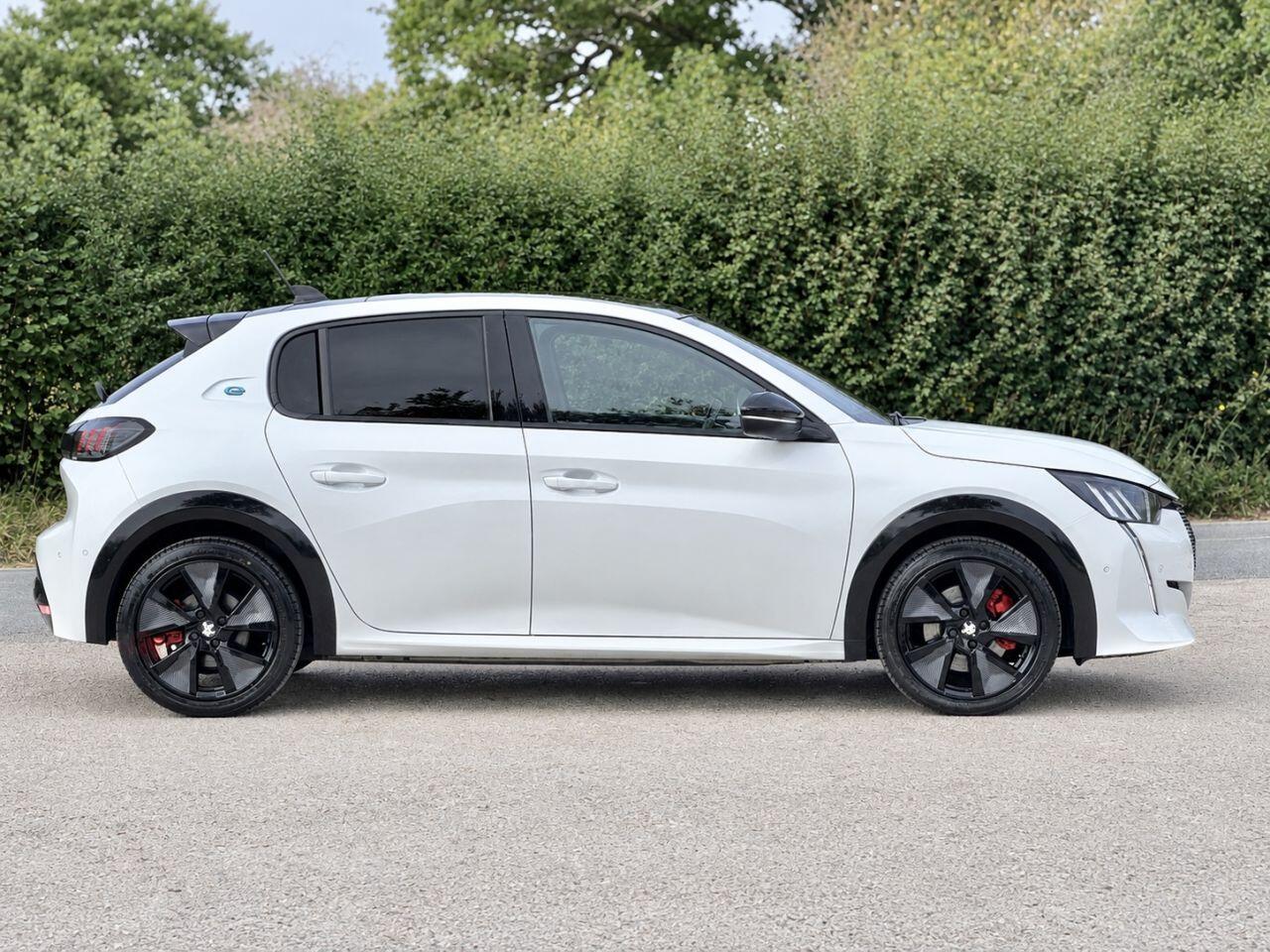 Peugeot E-208 view 11