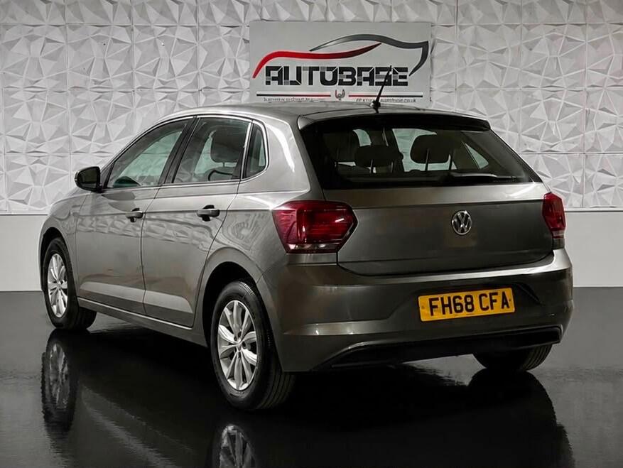 Volkswagen Polo view 5