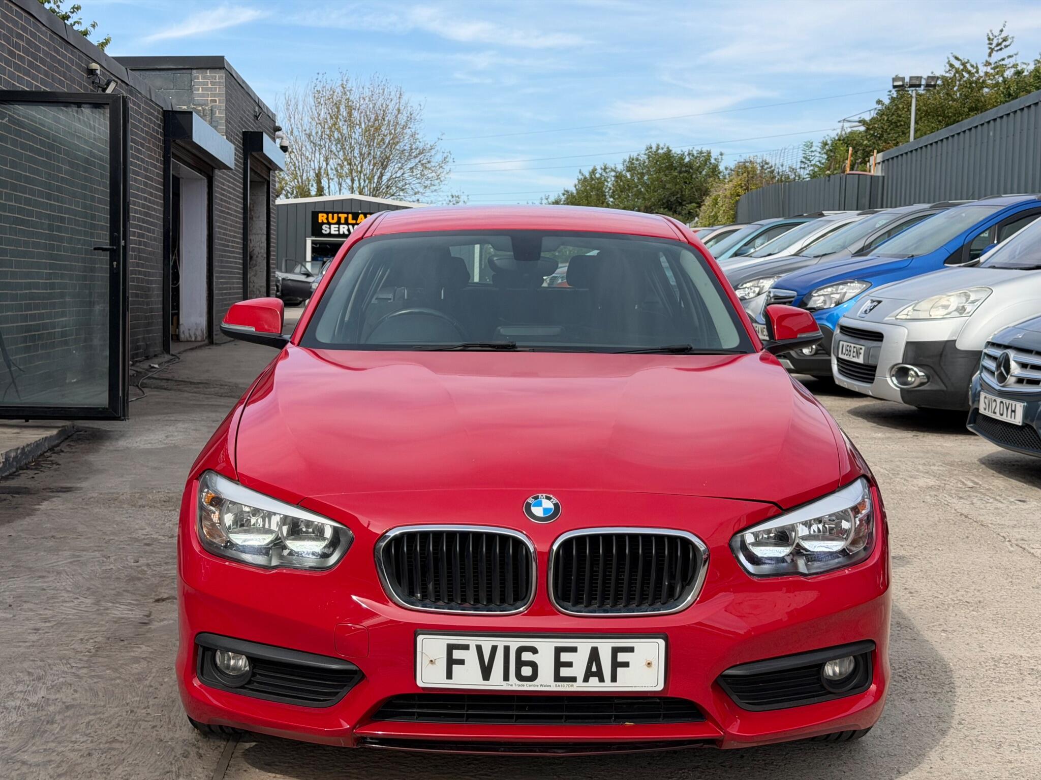 BMW 1 Series view 3