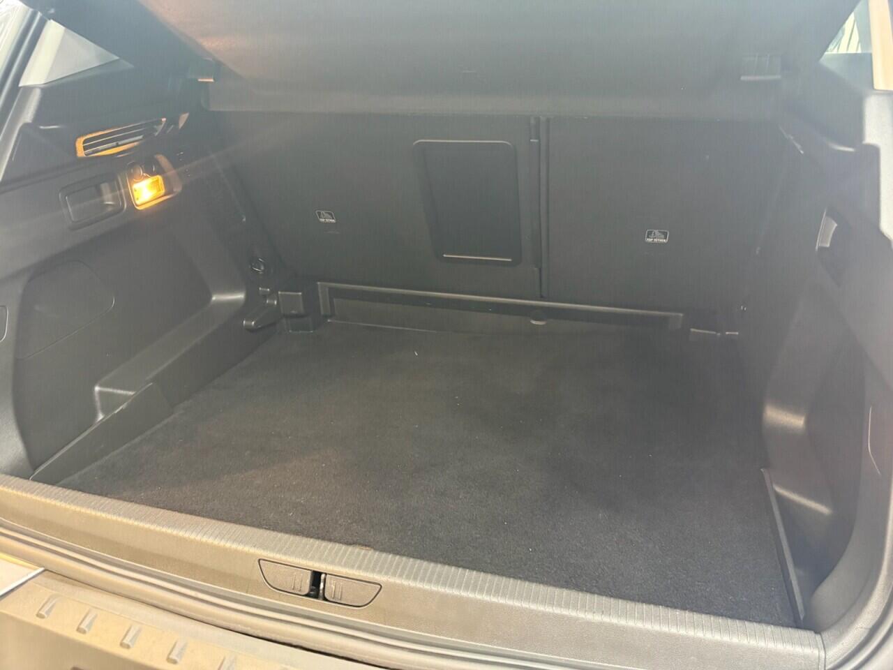 Vauxhall Grandland X view 36