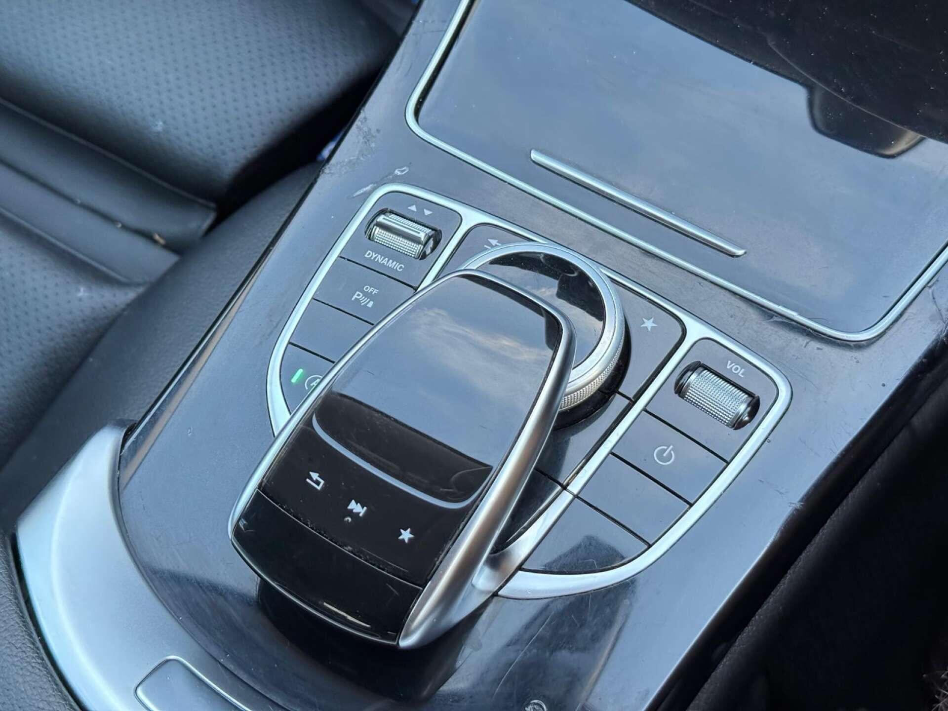 Mercedes-Benz C Class view 64