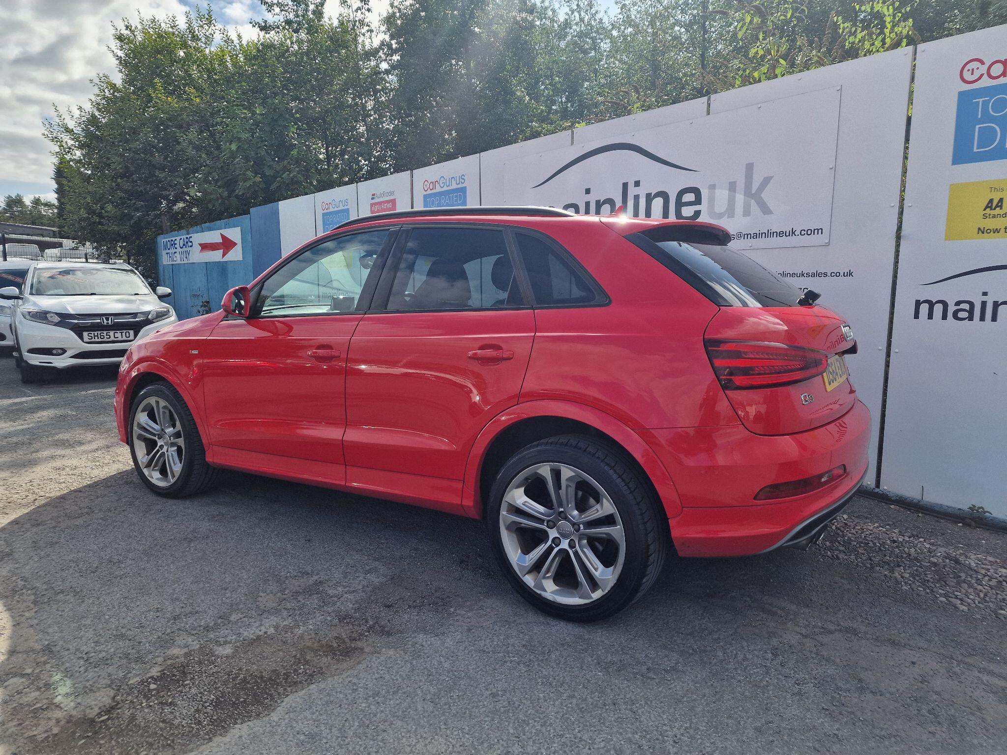 Audi Q3 view 5