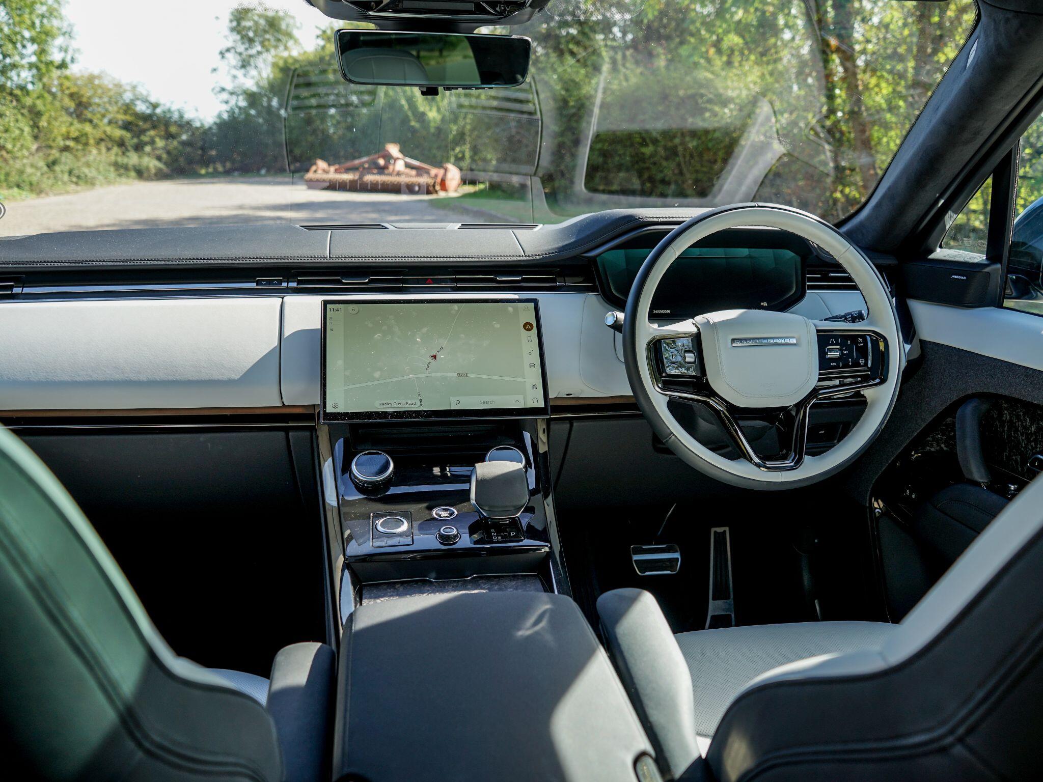 Land Rover Range Rover Sport view 15