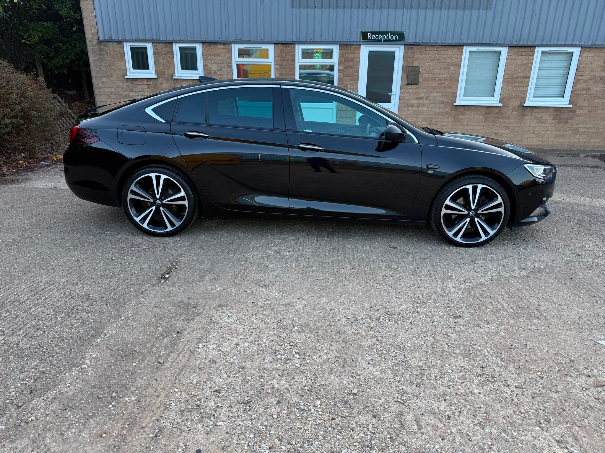 Vauxhall Insignia view 6