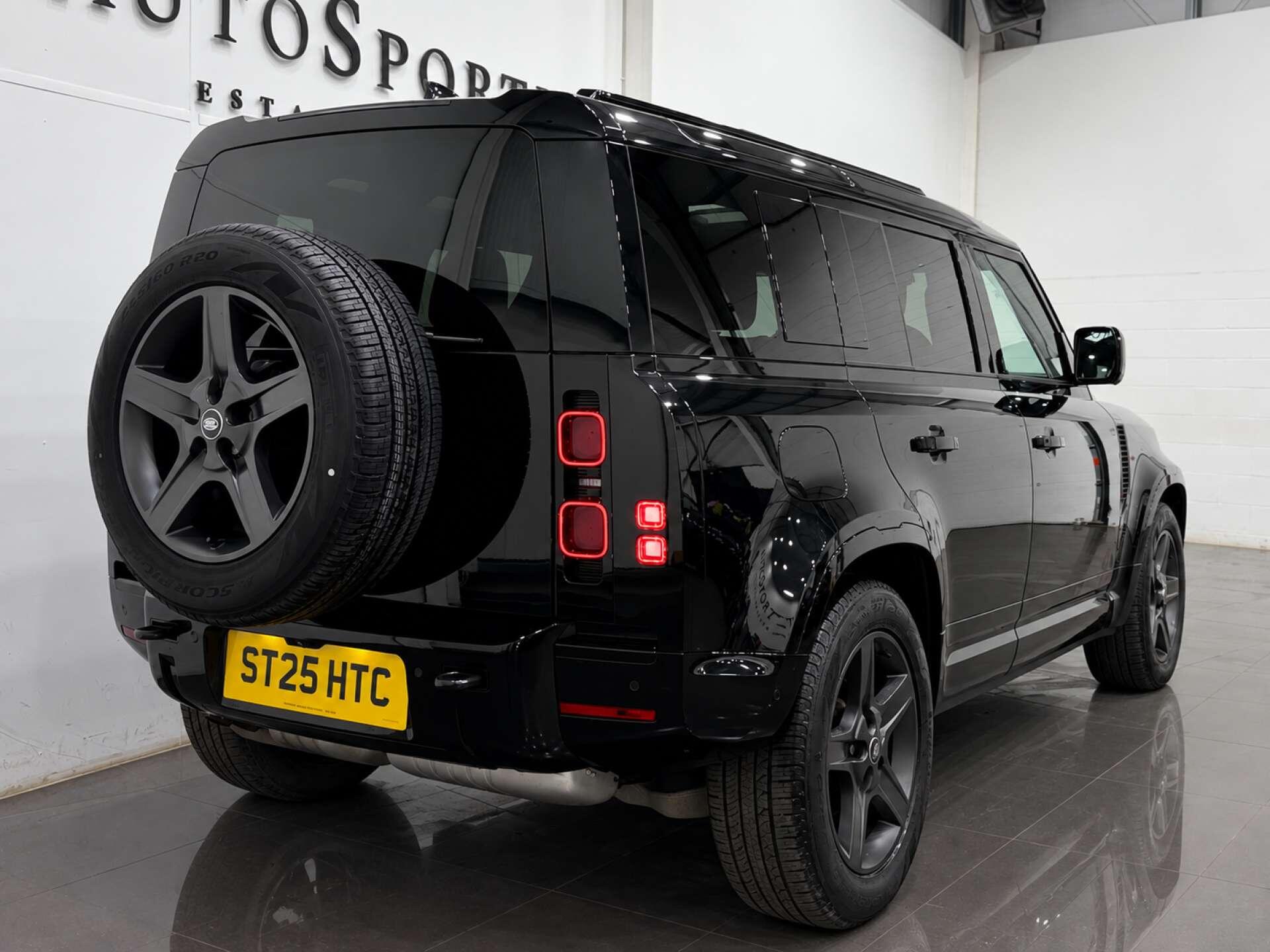 Land Rover Defender view 4