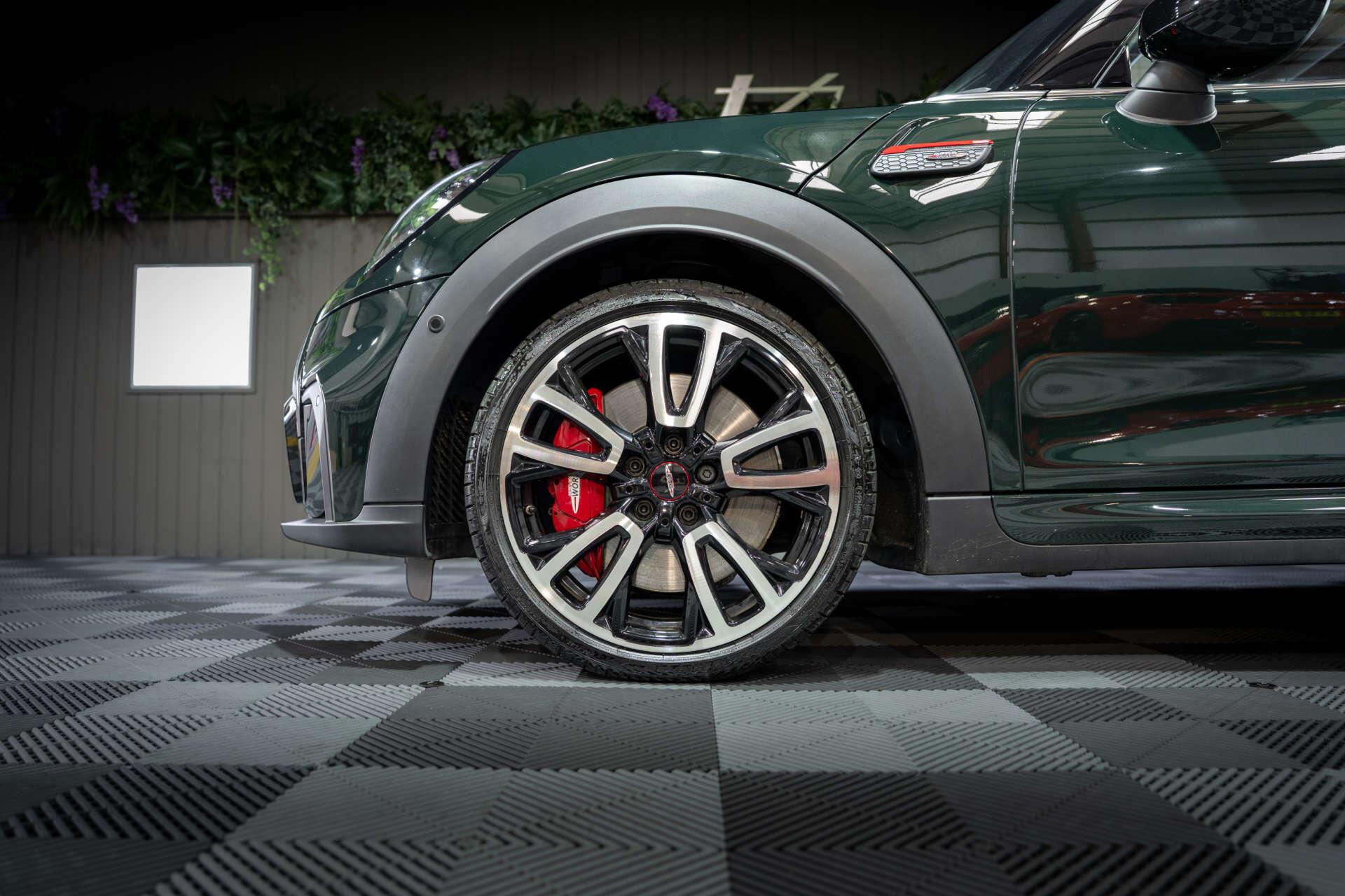 Mini Cooper view 37