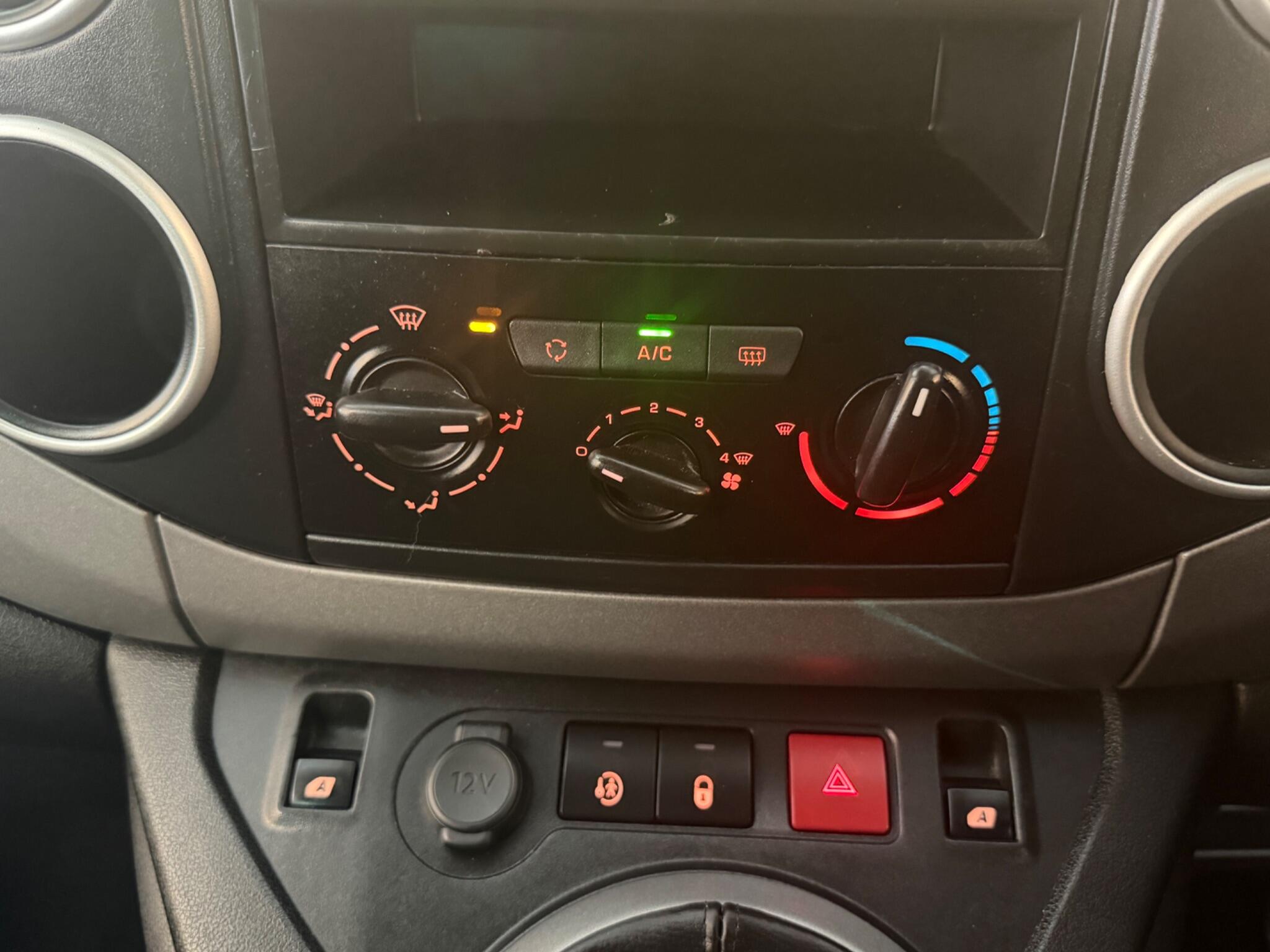Peugeot Partner Tepee view 35