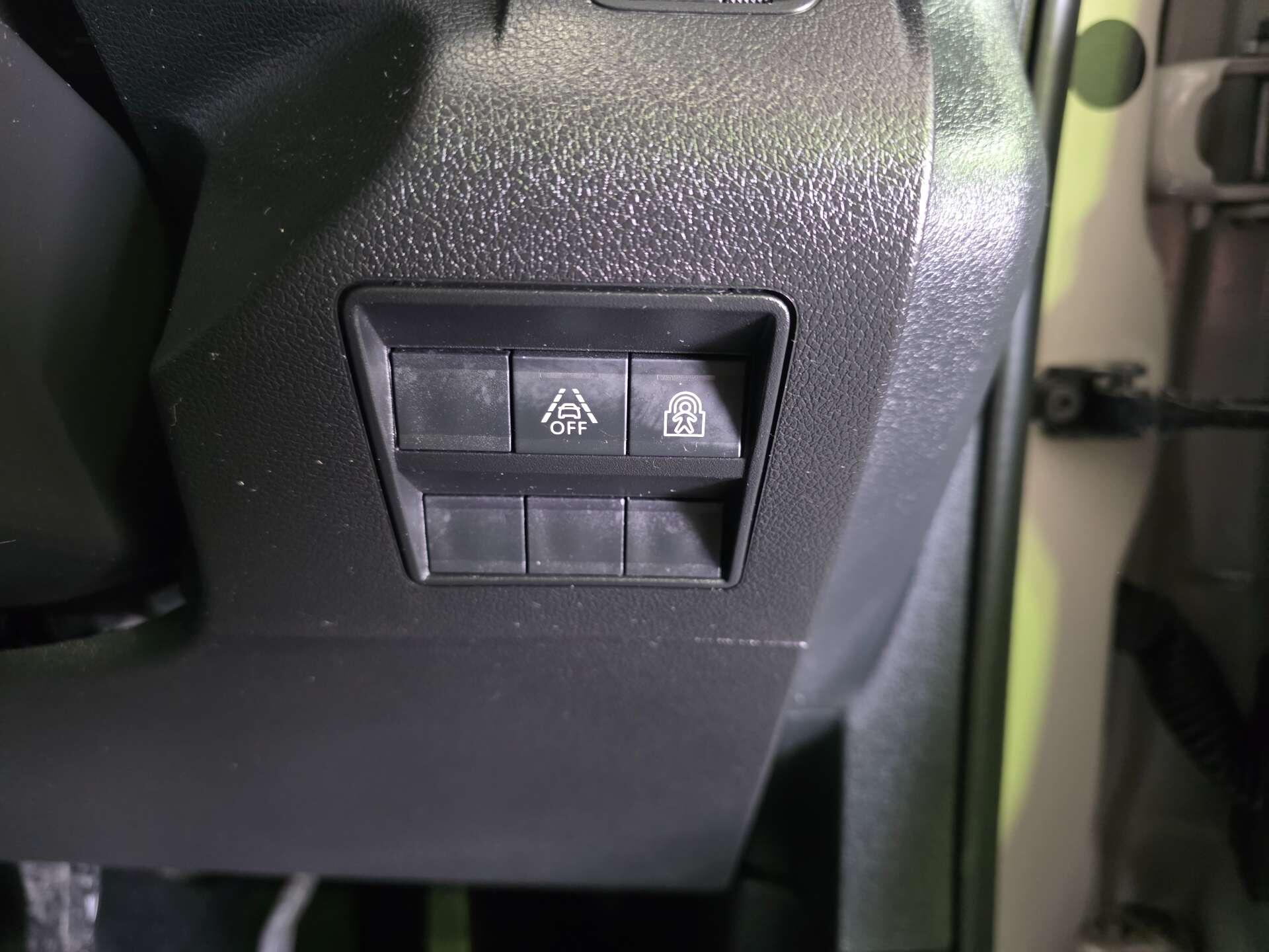 Peugeot Rifter view 30