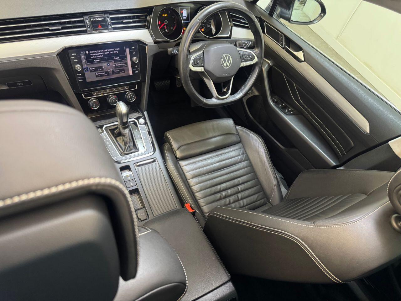 Volkswagen Passat view 32