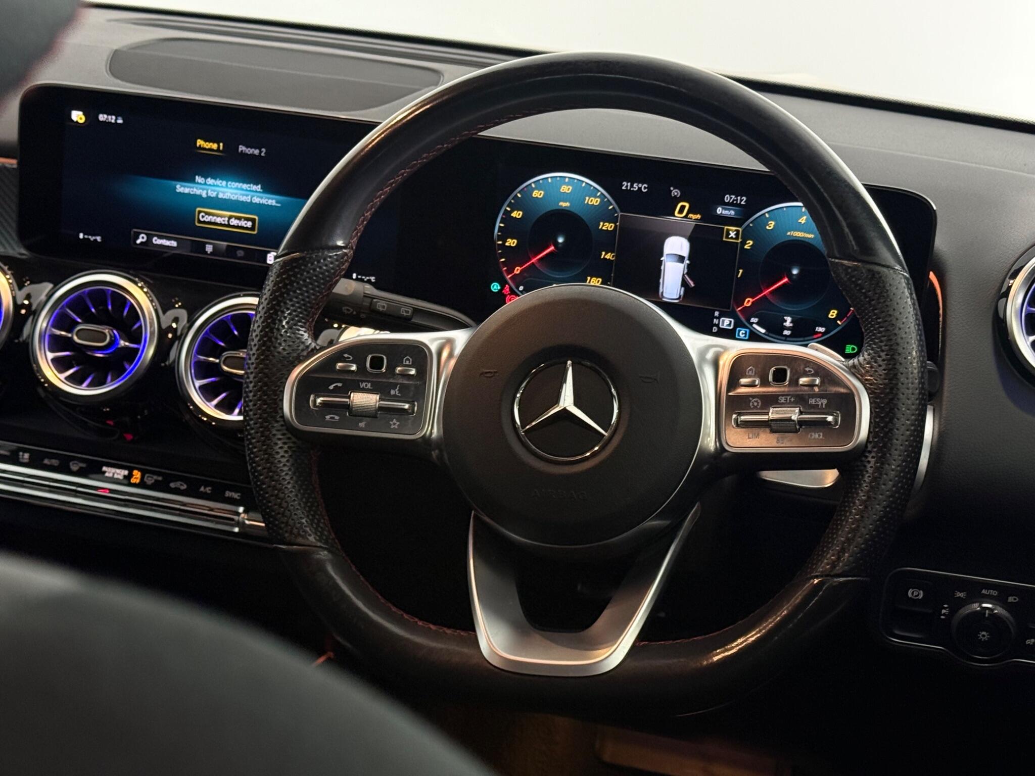Mercedes-Benz GLB view 12