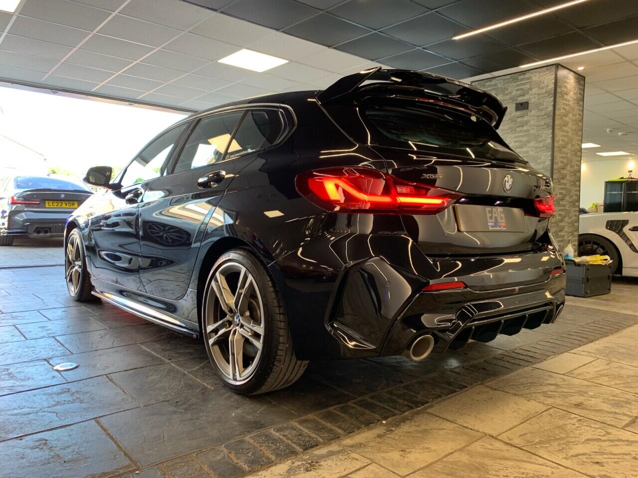 BMW 1 Series view 19