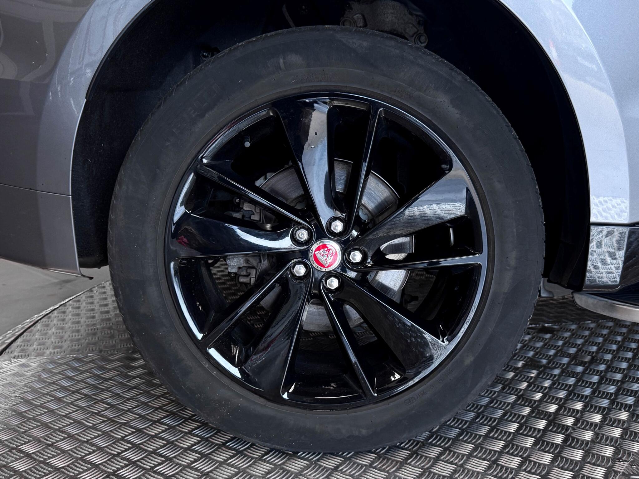 Jaguar F-Pace view 66