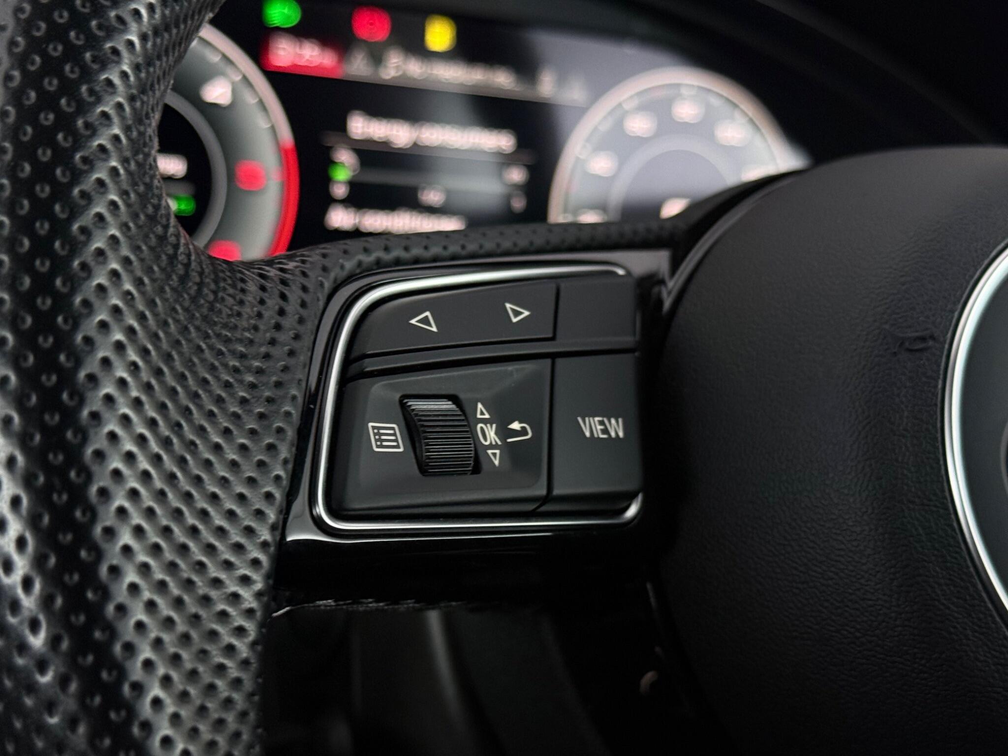 Audi A4 view 13