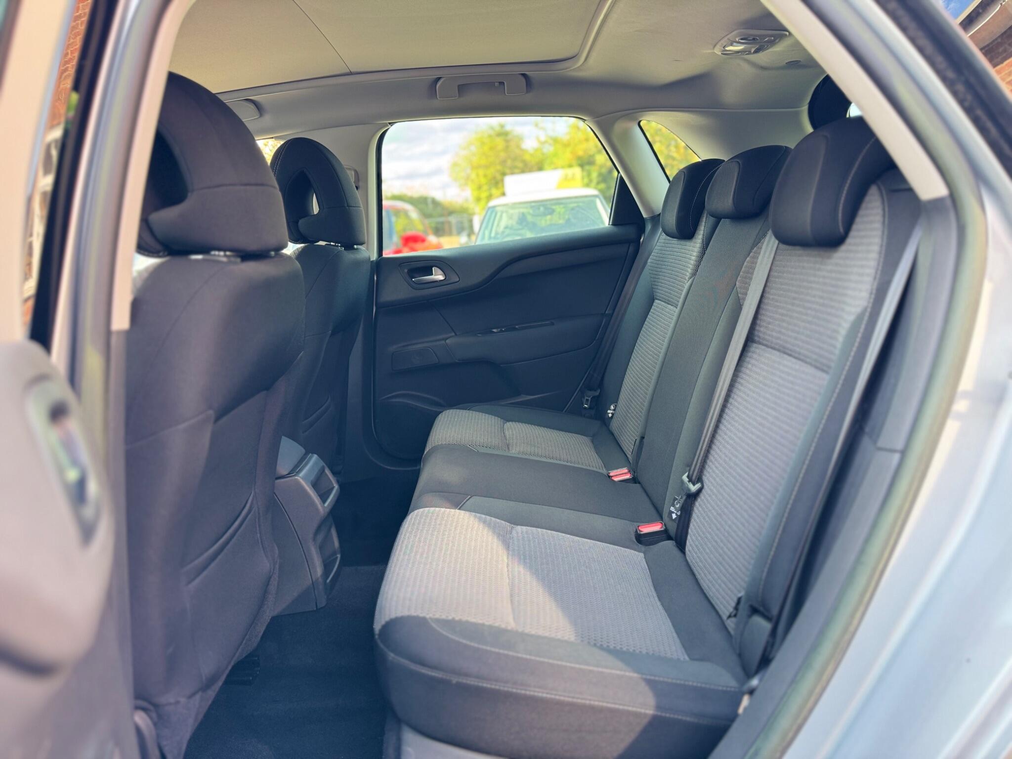 Citroen C4 view 23