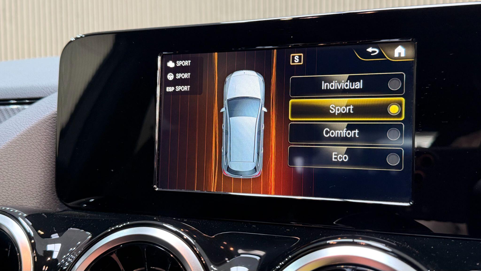 Mercedes-Benz B-Class view 24