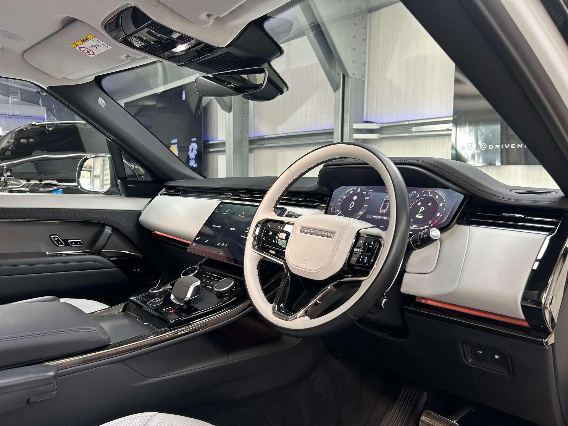 Land Rover Range Rover Sport view 31
