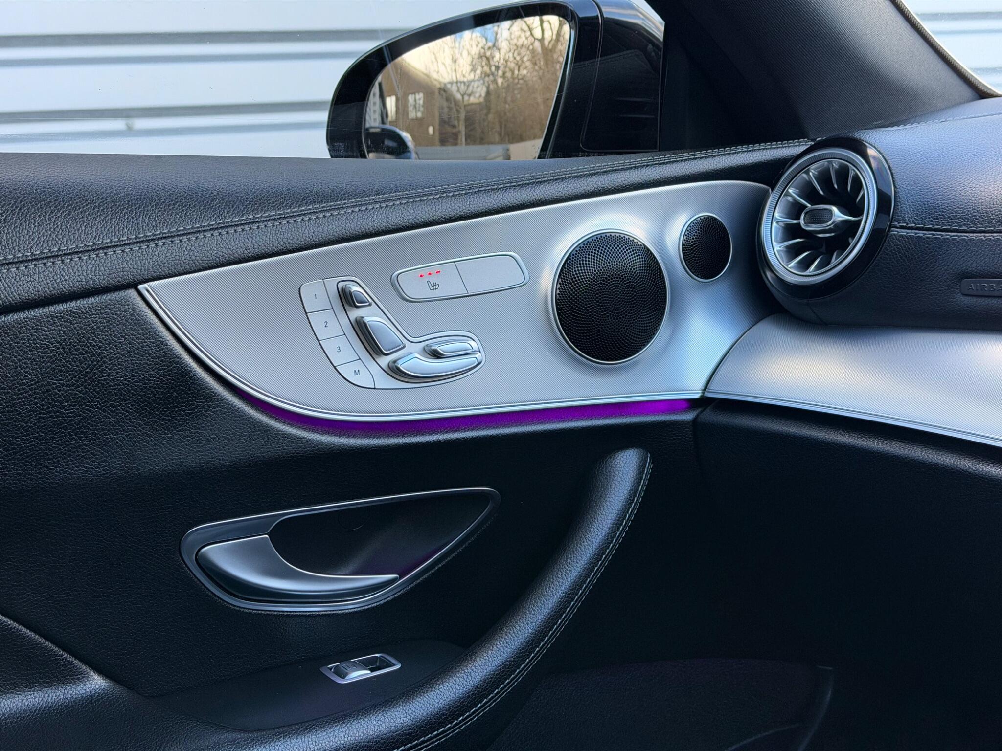 Mercedes-Benz E Class view 31