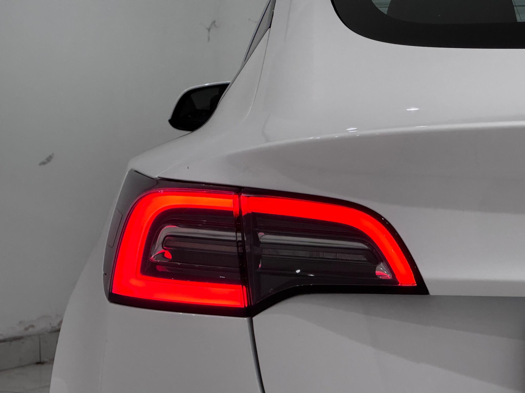 Tesla Model 3 view 23