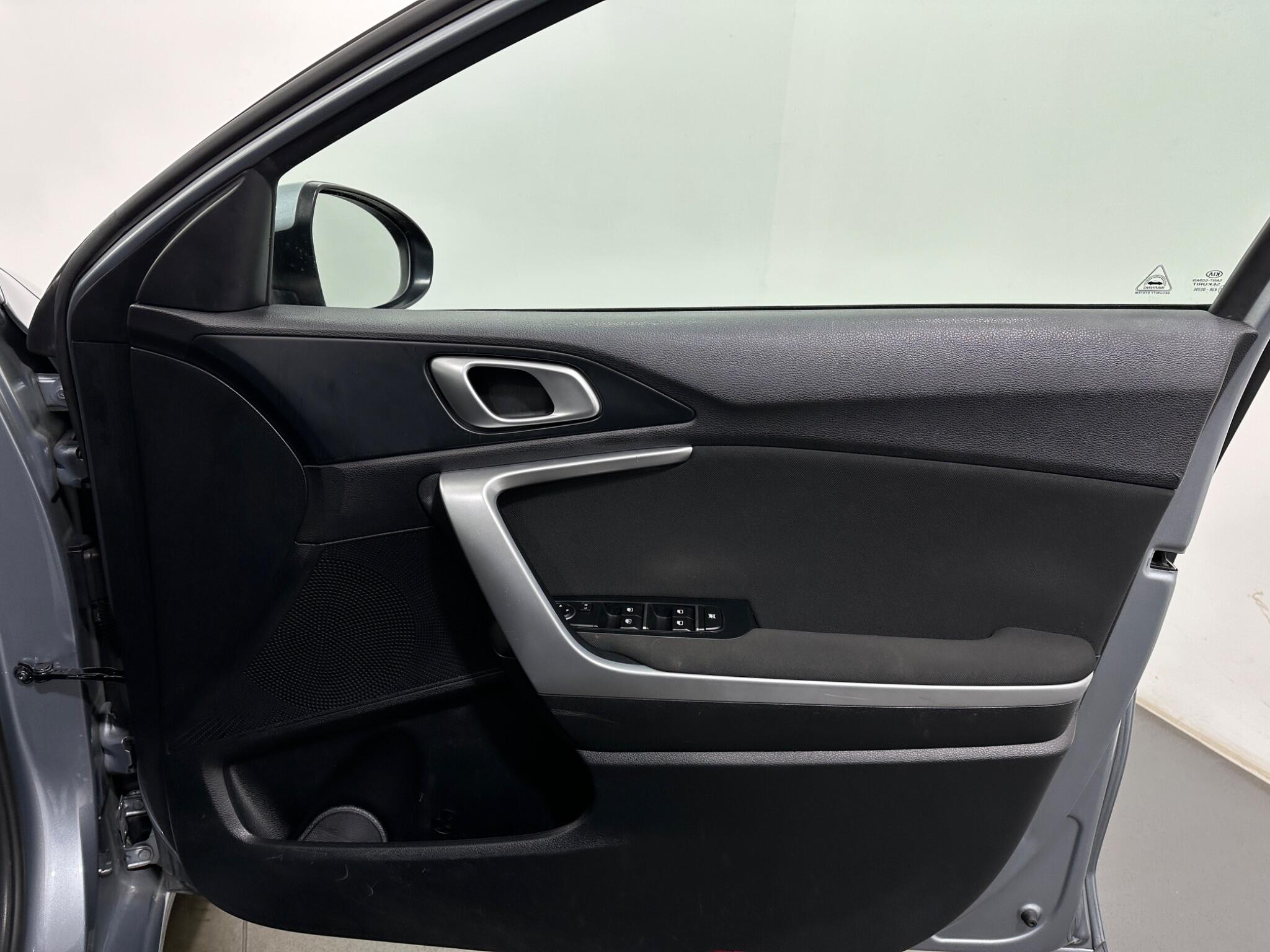 Kia Ceed view 33