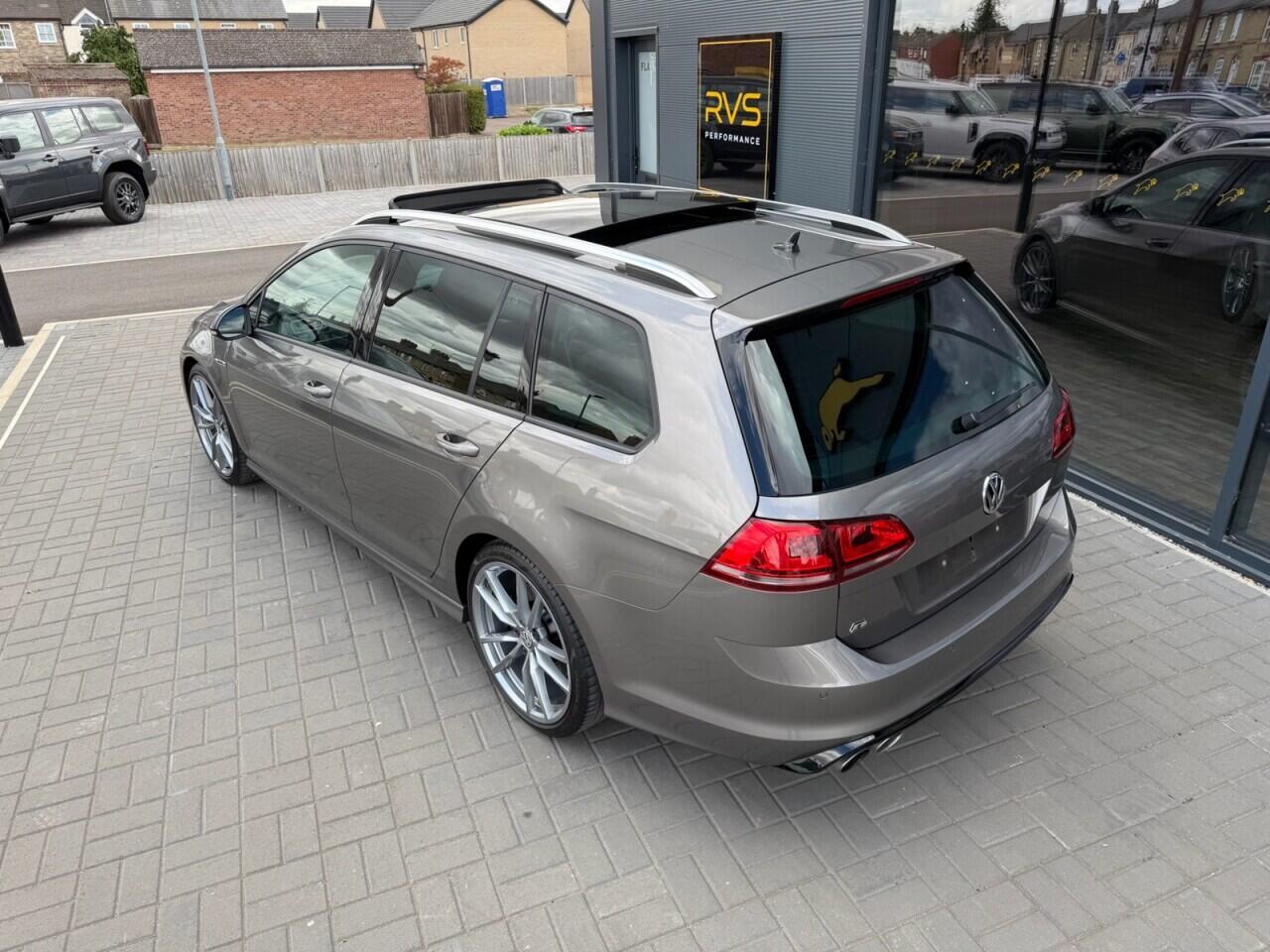 Volkswagen Golf view 7