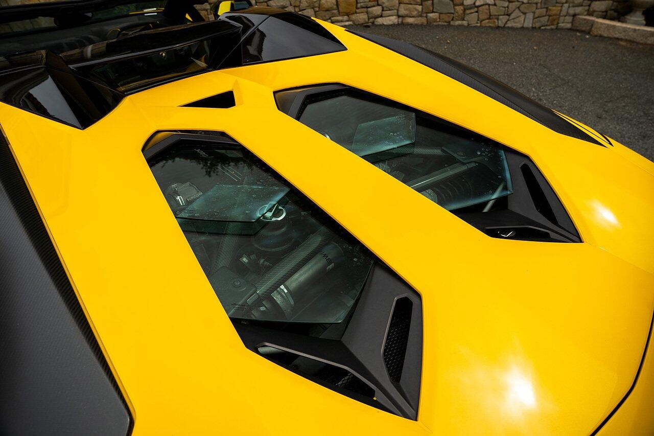 Lamborghini Aventador view 27